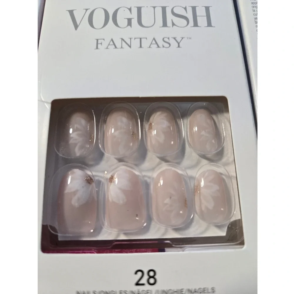 KISS Voguish Fantasy Press On Nails 3 Packs Short Oval Floral Nude‎ FV156X 28ct